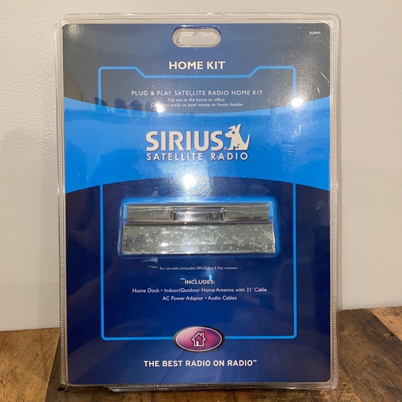New Sirius satellite radio plug and play satellite radio Home kit New - Picture 2 of 13